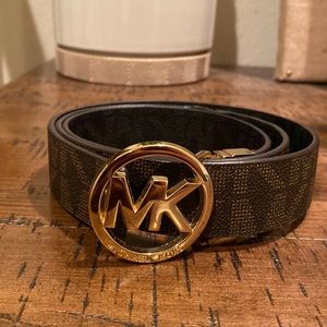 AUTHENTIC - MICHAEL (Michael Kors) Synthetic Leather 551342 - L (43 inches)